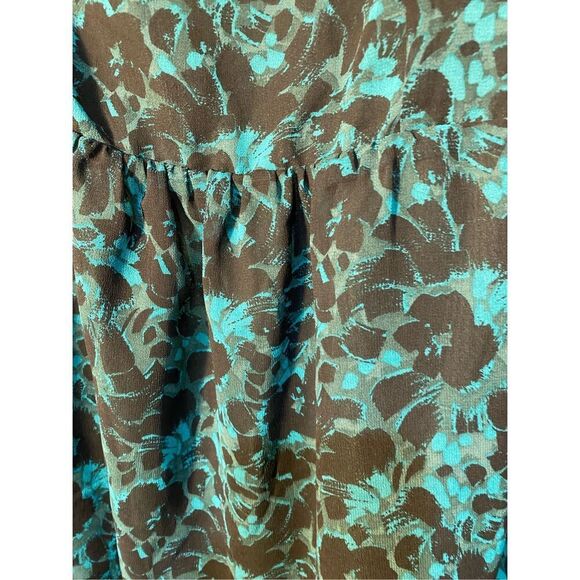 NWT Isabel Maternity Green &  Black Floral Chiffon Blouse Size Medium - Picture 7 of 7